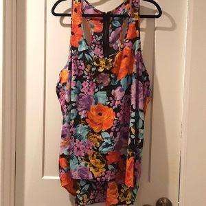 Cute floral top size 3x